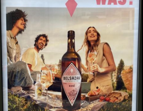 Werbeplakat der Getränkemarke Belsazar mit dem Titel "Belsa was?"